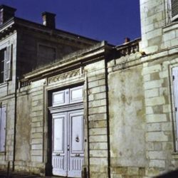La Rochelle, ancien hôtel de Marsan, demeure de la duchesse de Rohan.