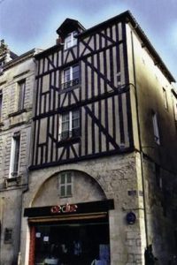 14 rue St-Yon. Lieu de culte clandestin au XVIe. La Rochelle (17)