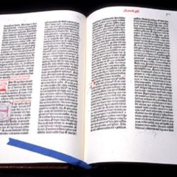 Bible de Gutenberg, à 42 lignes, 1455 – Fac similé