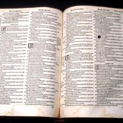 Bible d'Olivétan en français, Edition de 1535 par Pierre de Wingle à Neuchâtel