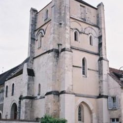 Jouarre : tour de l’abbaye bénédictine