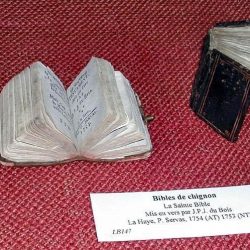 Bibles dites de chignon (XVIIIe siècle)