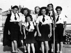 Scoutisme féminin, un clan d'éclaireuses unionistes