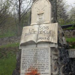 Détail du monument de Chanforan, Val d’Angrogne
