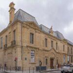 Paris, France: View outside Carnavalet Museum facade