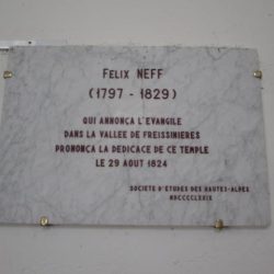 Dédicace à Félix Neff, temple des Viollins, à Freissinières