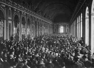 Signature du Traité de Versailles - Galerie des glaces (1919)