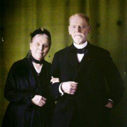1921-jules-and-julie-sigfried-768×1024