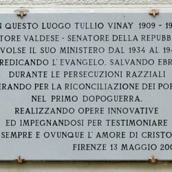 Via_manzoni_21,_villino,_targa_tullio_vinay